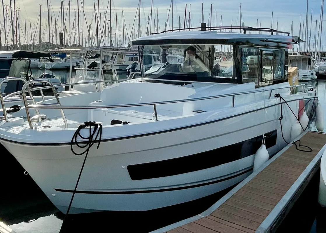 Jeanneau Merry Fisher 895 Sport 2022 vue 2