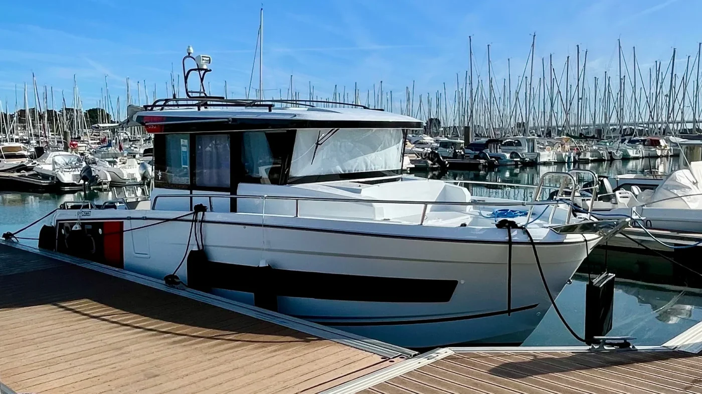 Jeanneau Merry Fisher 895 Sport 2022 vue 3