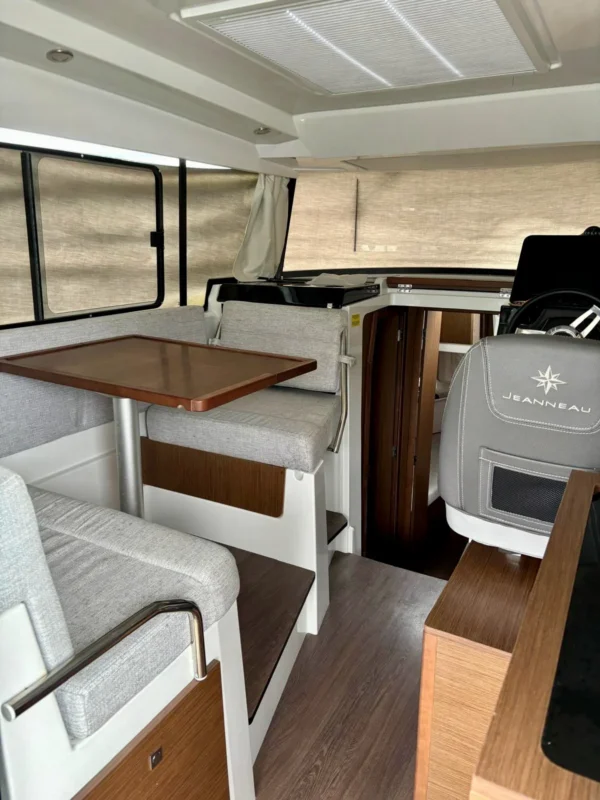 Jeanneau Merry Fisher 895 Sport 2022 vue 4