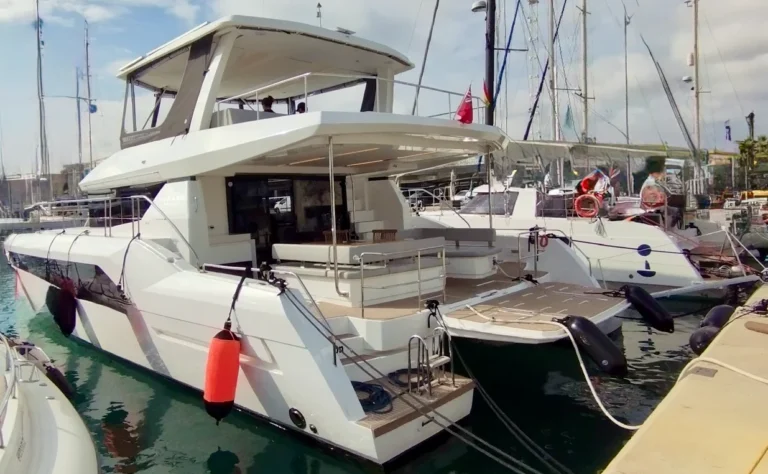 Leopard Catamarans 53 Powercat