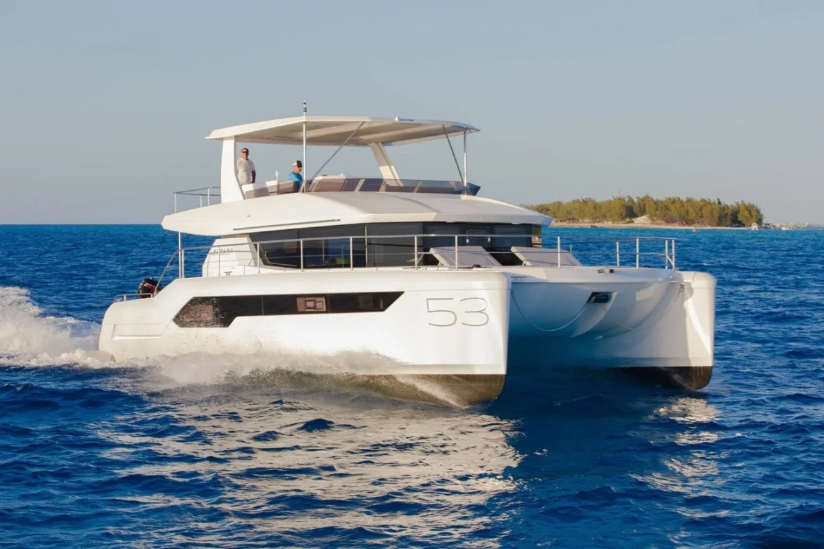 Leopard 53 Powercat 2024 vue 4