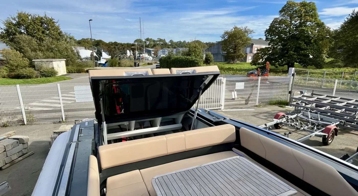 Lomac Gran Turismo 12.0 2023 vue 3