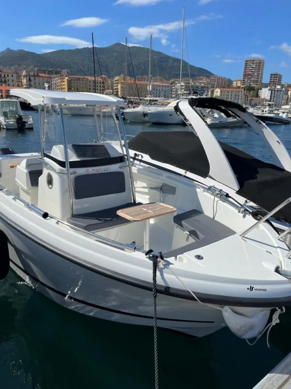 Parker 660 Open 2022 vue extérieure