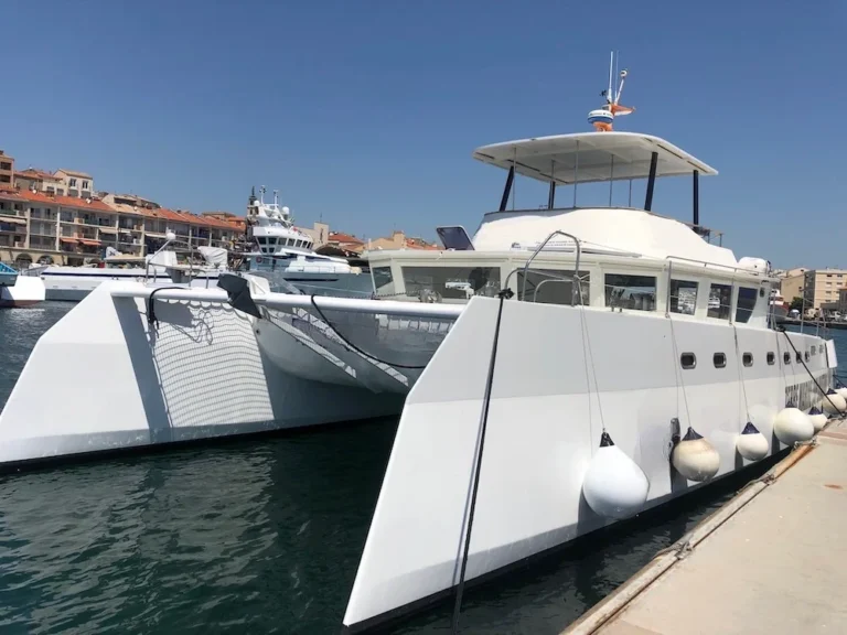 Custom Powercat 38 Pax