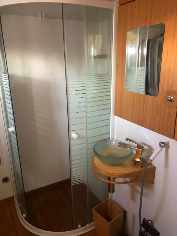Powercat 38 Pax Daycharter 2022 vue 4