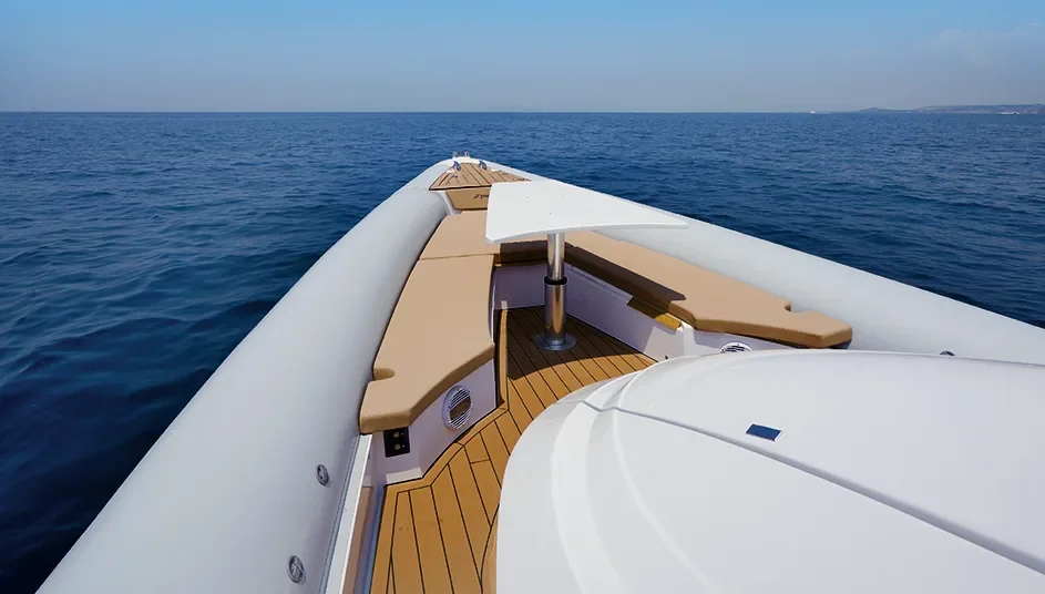 Semi-rigide PY Yacht PY100 neuf pont avant teck