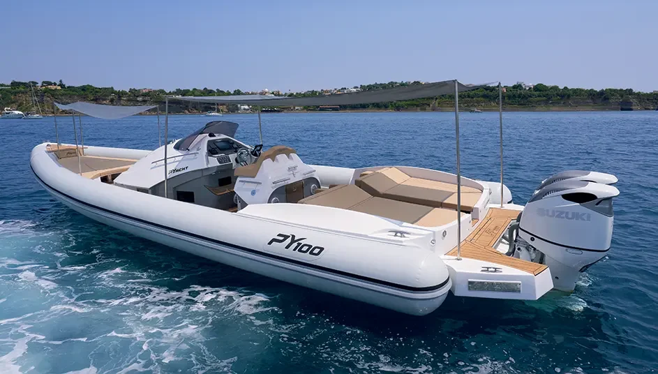Semi-rigide PY Yacht PY100 neuf vue arrière mouillage