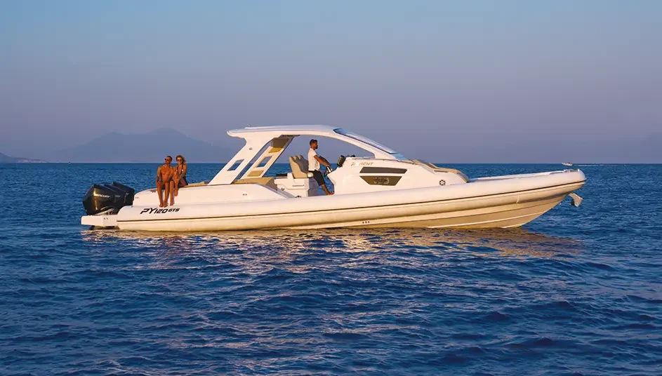 Semi-rigide PY Yacht PY120 GTS neuf mouillage profil