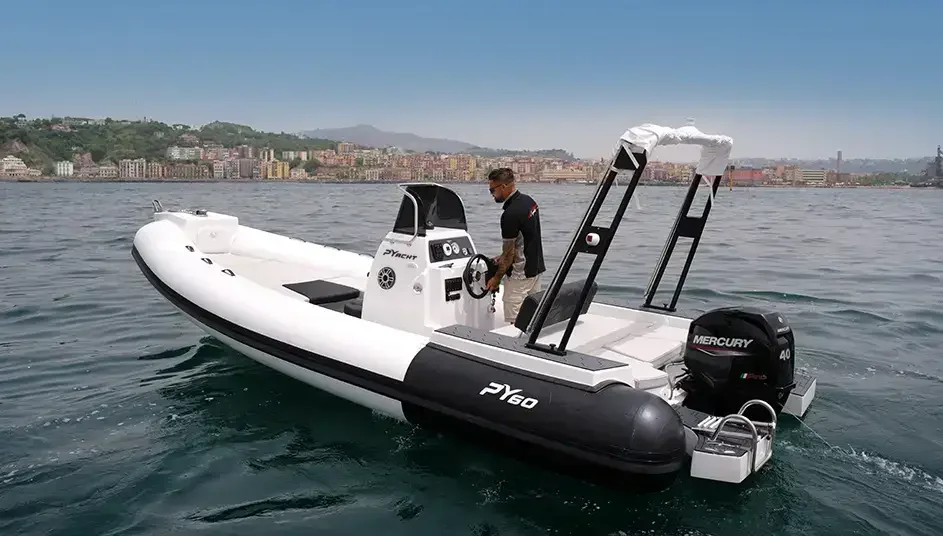 Semi-rigide PY Yacht PY60 neuf vue arrière