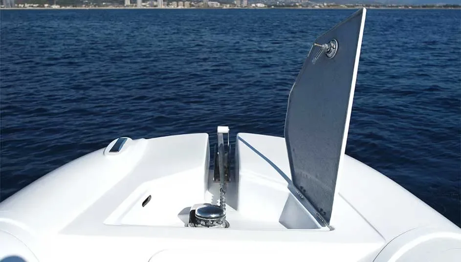 Semi-rigide PY Yacht PY80 neuf pont avant