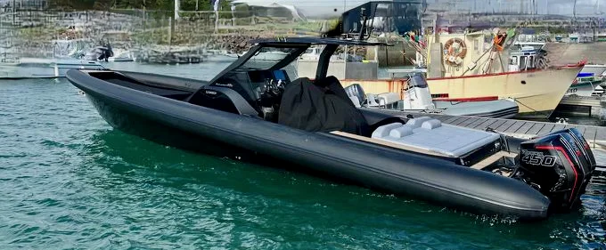 Technohull Explorer 40s
