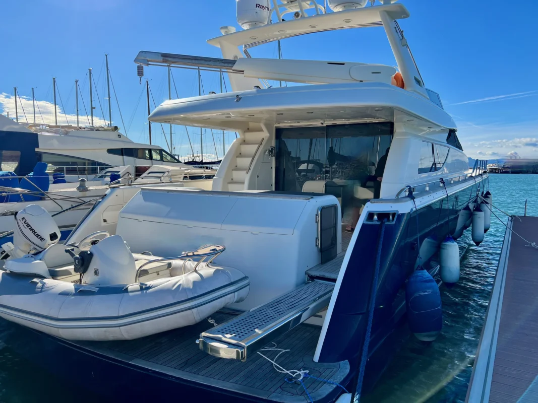 Uniesse 72 MY 2002 vue 5
